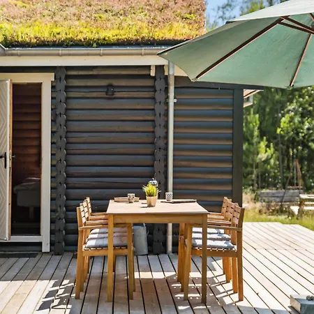 Lovely In Hojslev With Kitchen Lundø